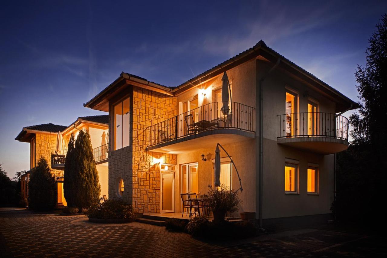 Balatonlelle Apartmanház Dış mekan fotoğraf