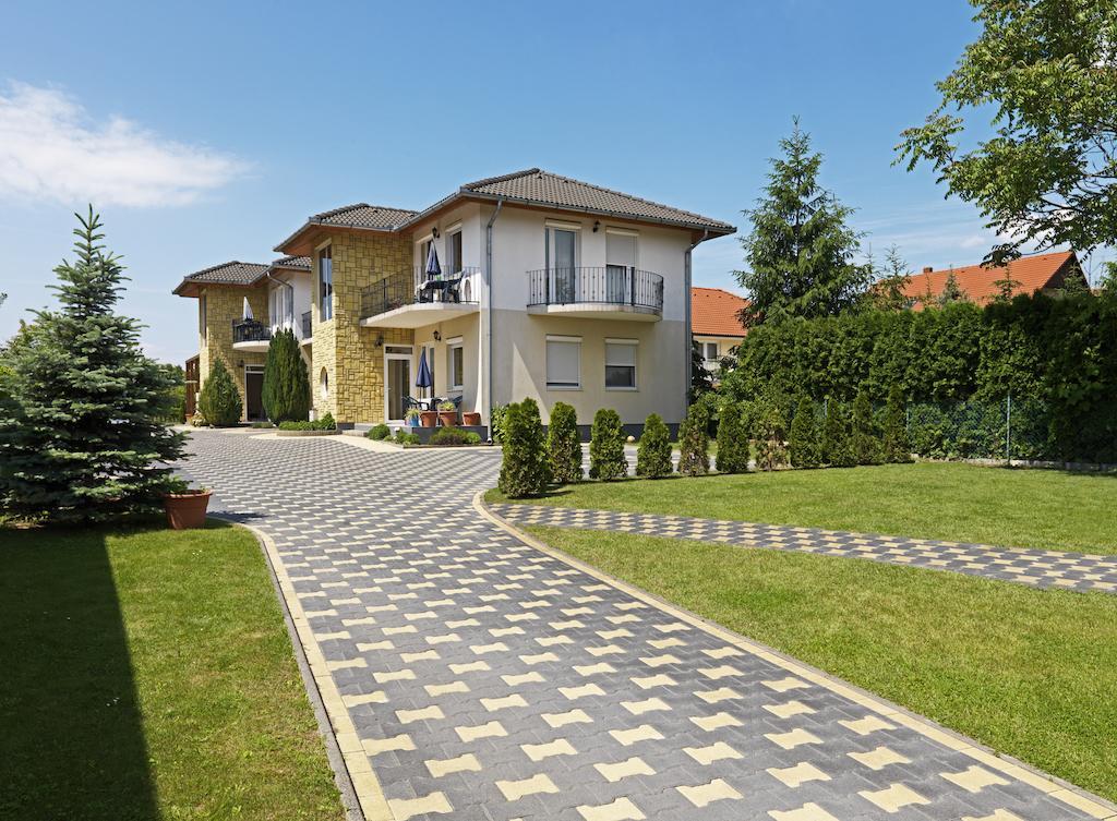 Balatonlelle Apartmanház Oda fotoğraf